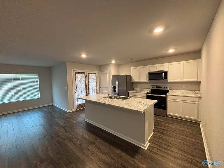 172 Tobin Ln — Photo 3