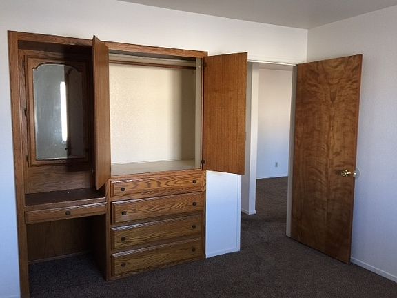 5th image of 528 9th St APT 1