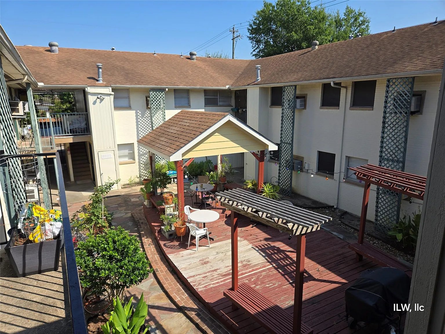 1 bed, 1.0 bath, 567 sqft, $885 — Photo 3