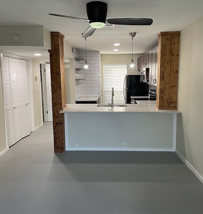 1st image of 2018 W Rundberg Ln APT 16C