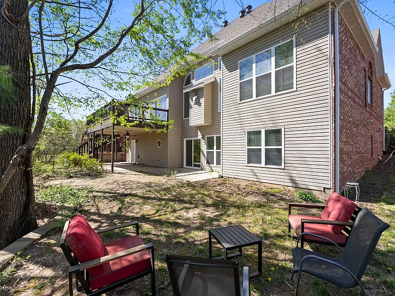 3902 NE Cadbury Ave — Photo 40