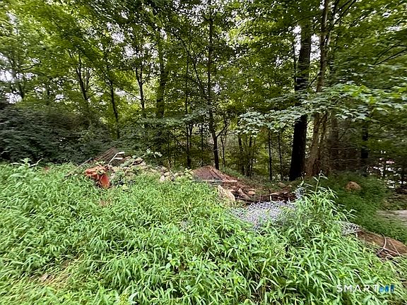 4th image of 40-D Little Punkup Road