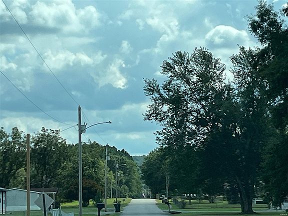 5th image of 326 Race Track Rd