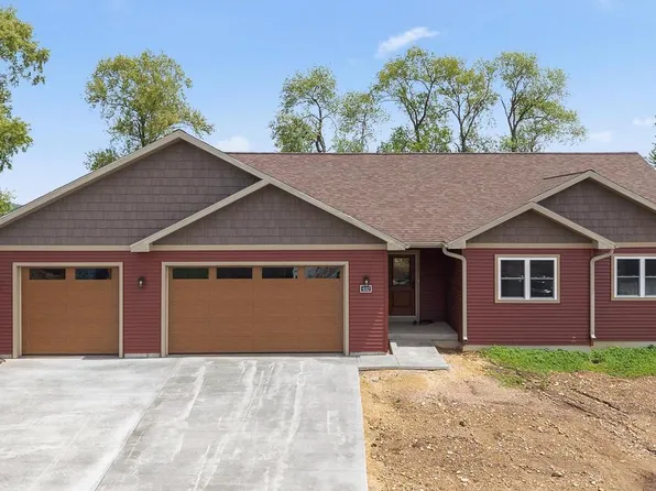 402 Roosevelt Street, Baraboo, WI 53913