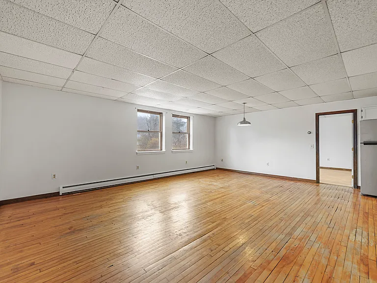 55 Crystal St #8 — Photo 11