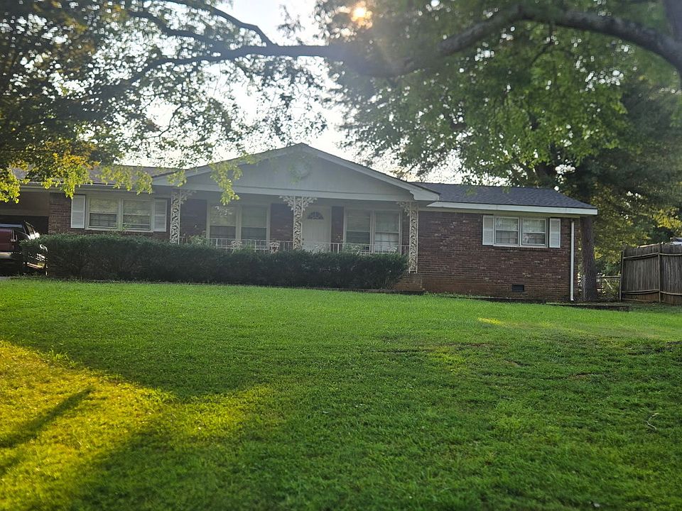 1st image of 4672 Vernon Dr SW