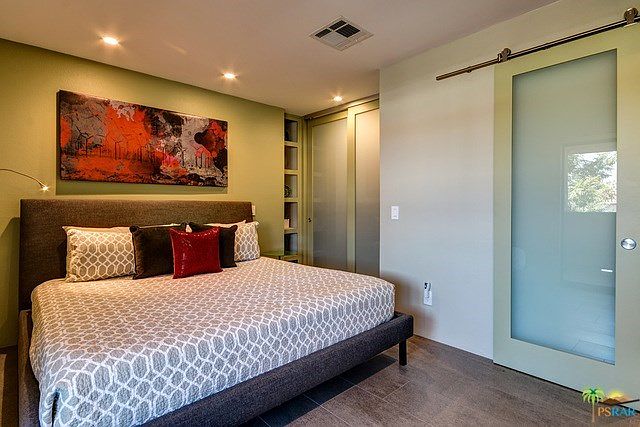 Large bedroom with large walk-in closet
