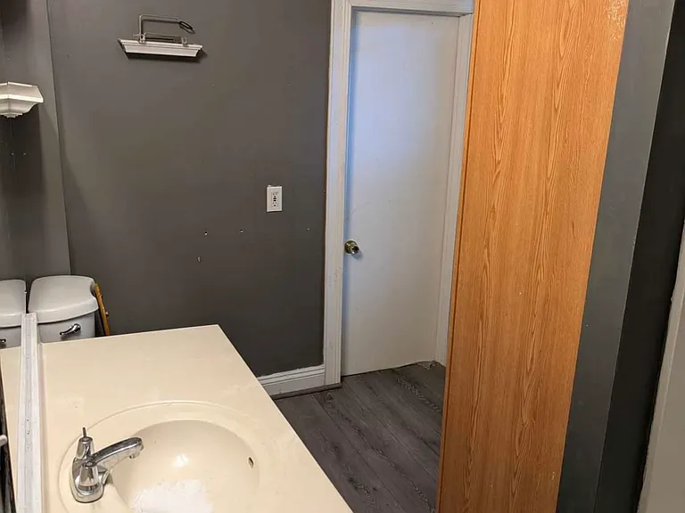 2232 Hoyle Ave NW — Photo 1
