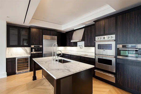 Rented by Douglas Elliman | media 27