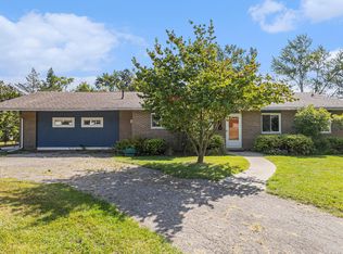 2160 Newport Ct, Wolverine Lake, MI