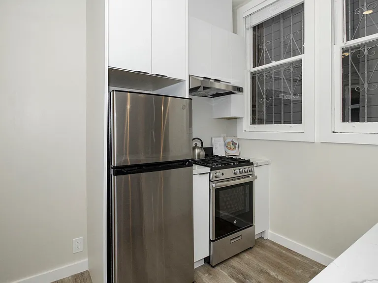 1395 Union — Photo 1