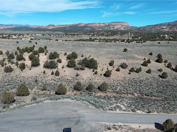 1825 E Eagle Ridge Cir, Hatch, UT 84735