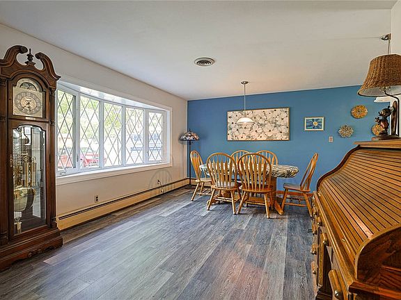 4th image of 1307 Park Dr