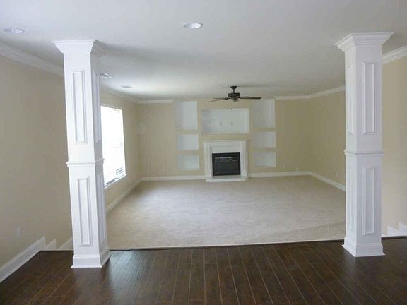 2nd image of 2226 Park Manor Ln