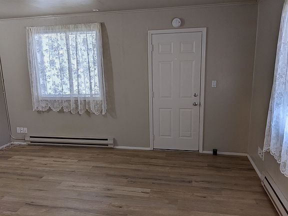 4th image of 4913 N Stevens St