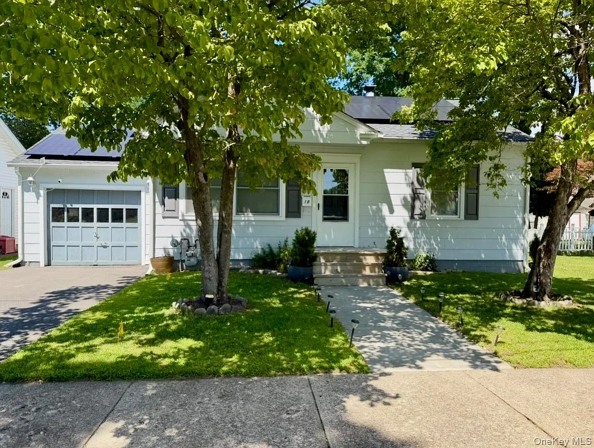 2 bed, 2.0 bath, 1560 sqft, $2,500 — Photo 1