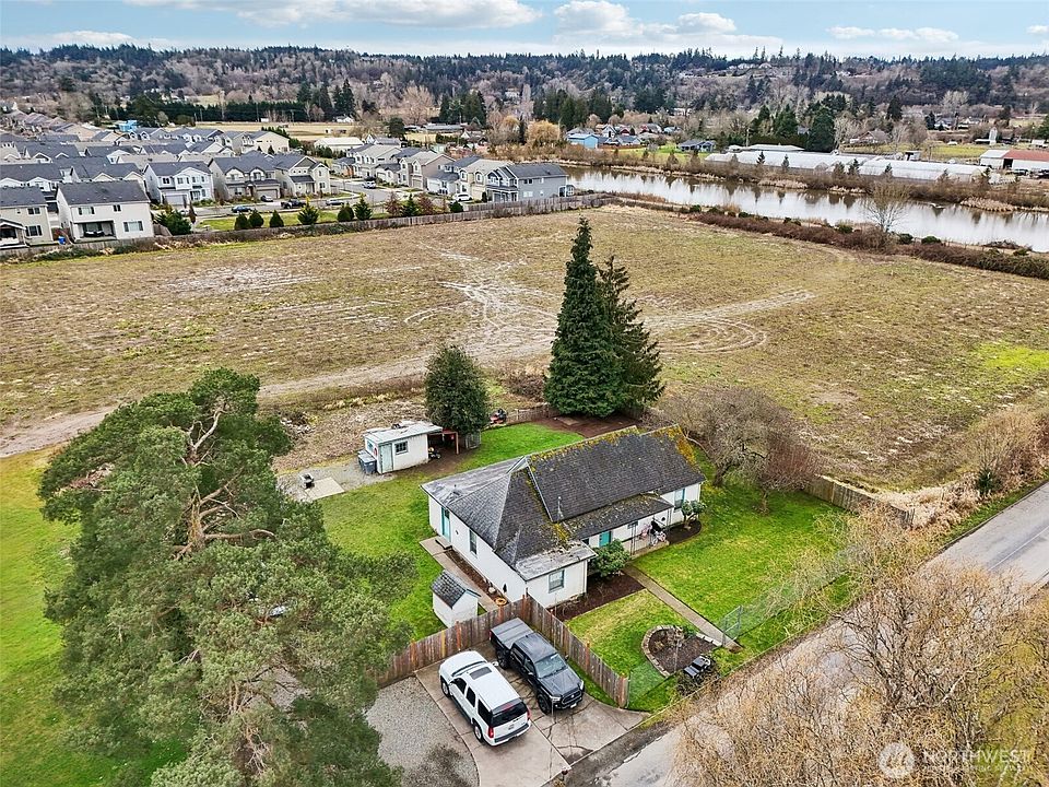 2nd image of 3102 16th Avenue NW