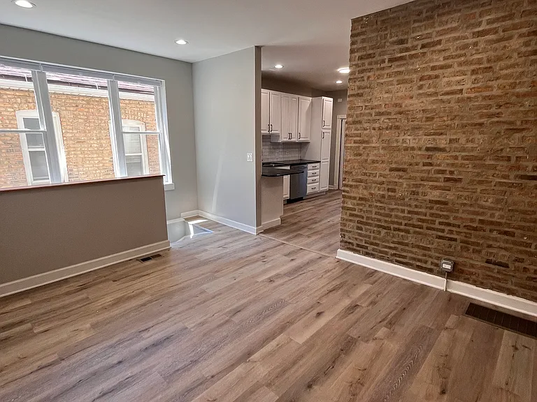 4048 N Richmond St #1 — Photo 10