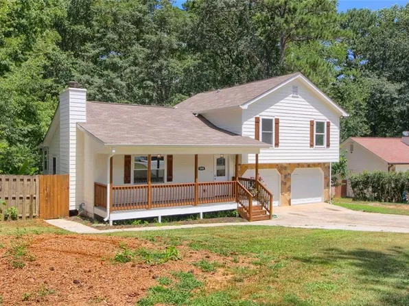 1099 Westwood Pl, Grayson, GA 30017