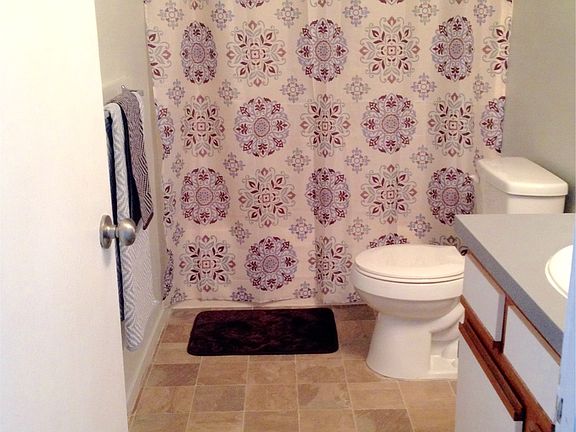Great sized bathroom