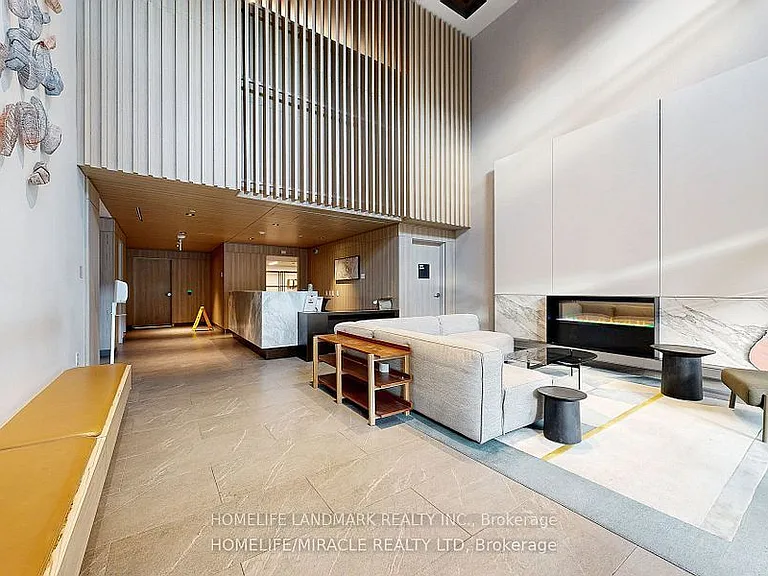 225 Sumach St #606W — Photo 4