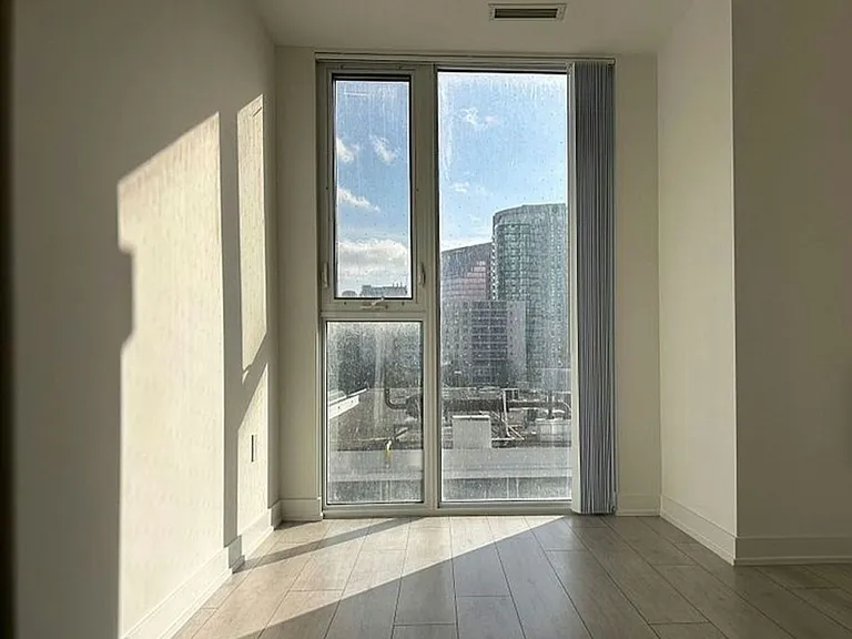 5858 Yonge St #321 — Photo 9