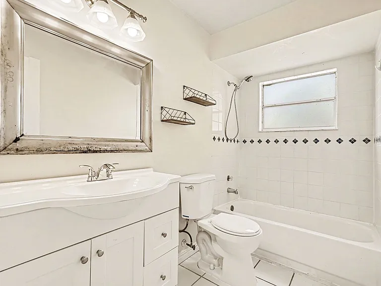 880 Vocelle Ave — Photo 20