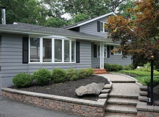 68 Wade Dr, Summit, NJ 07901