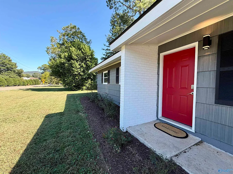 1000 Lowell Dr SE
