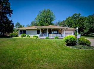 77 Benton Dr, Decatur, IL 62526