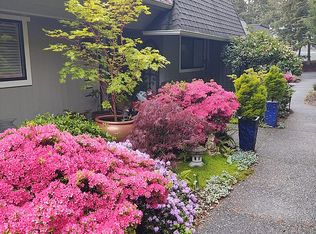 5674 McDonald Dr APT 202, Langley, WA 98260