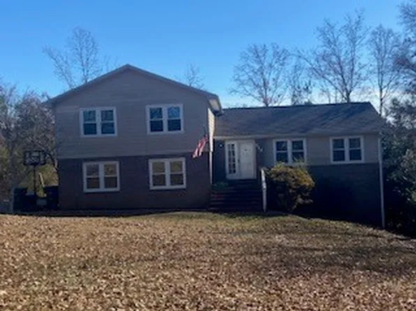 514 Horseshoe Dr, Seneca, SC 29678