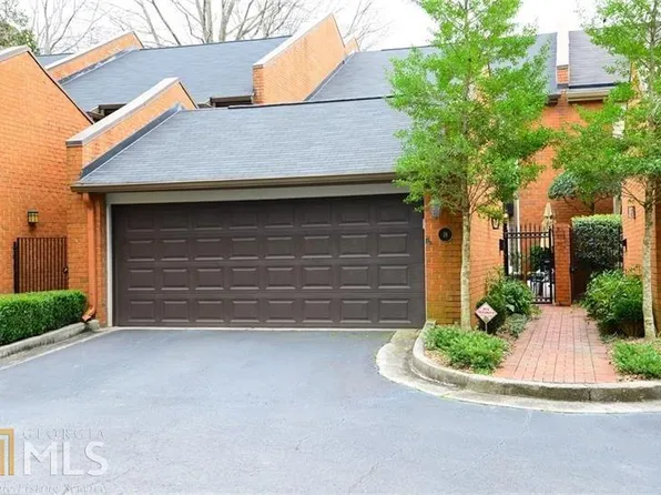 18 Willow Gln, Sandy Springs, GA 30342