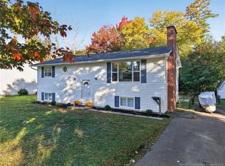 133 Willis St, Fredericton, NB E3A1J2