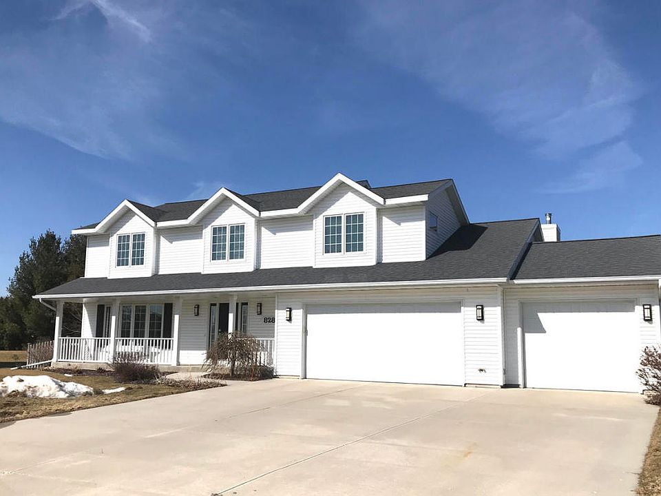 1st image of 828 Ash Cir