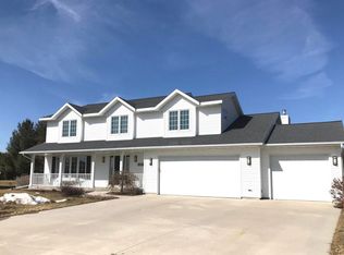 828 Ash Cir, Plymouth, WI 53073