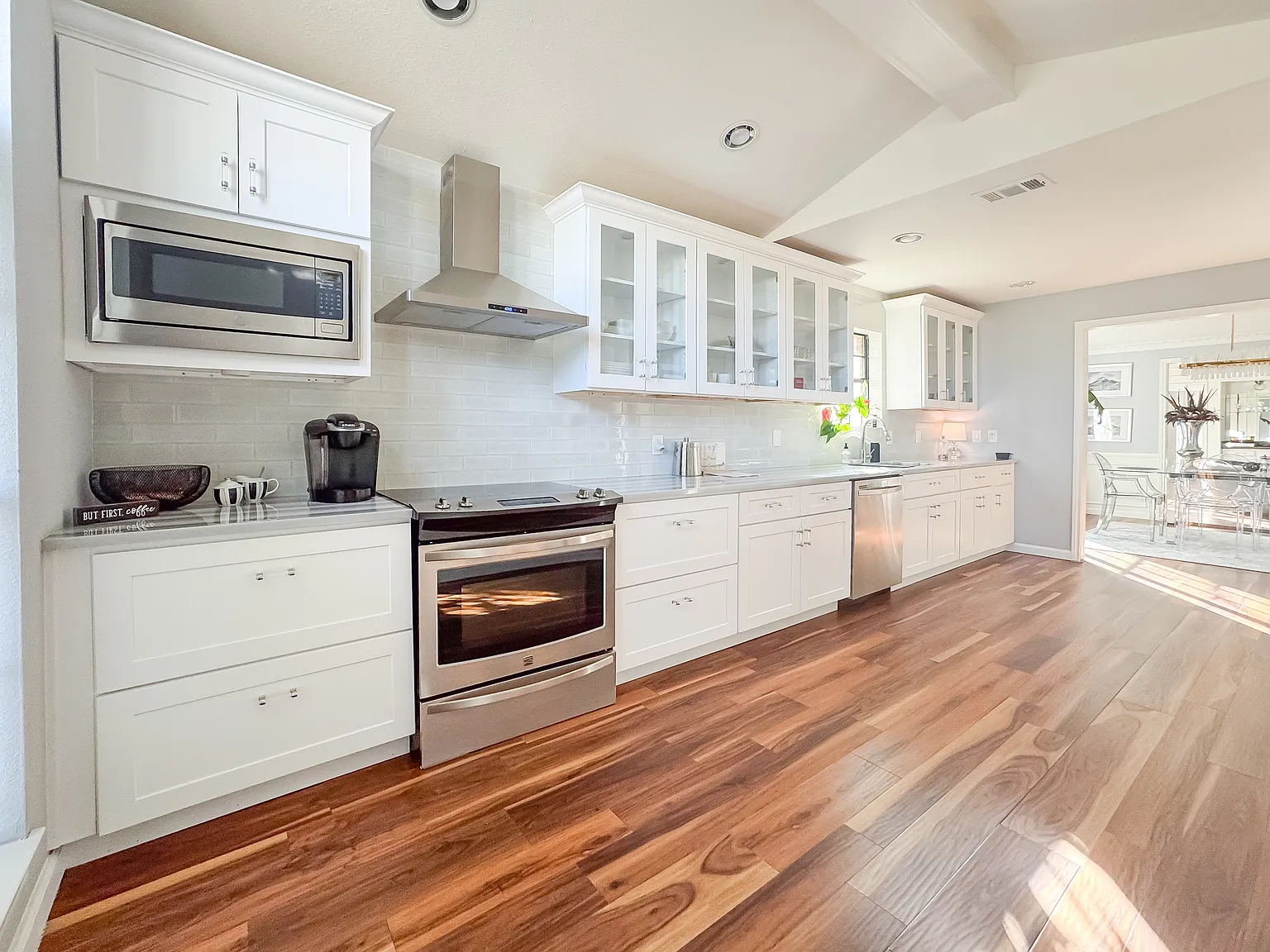 3 bed, 2100 sqft, $2,695 — Photo 4