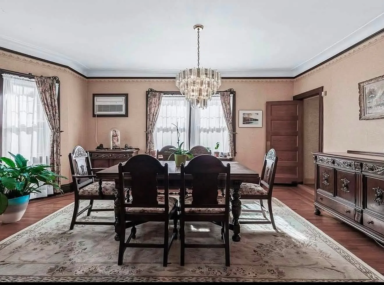 3 bed, 1.5 bath, 1888 sqft, $4,500 — Photo 2