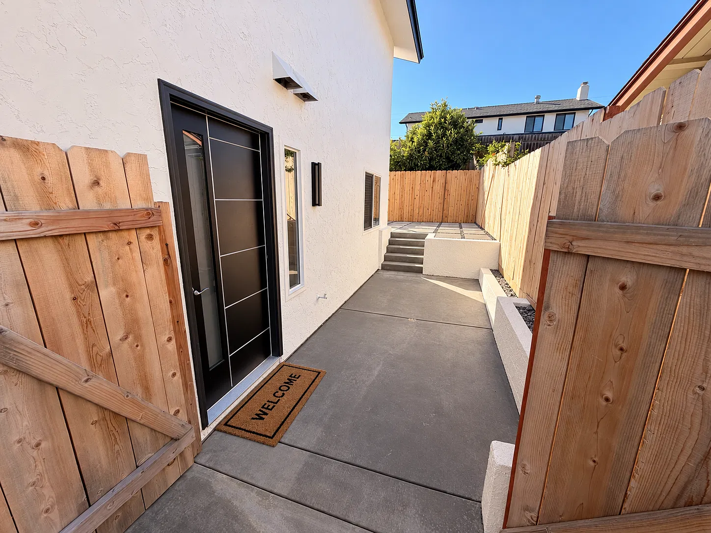 2 bed, 1200 sqft, $3,750 — Photo 2