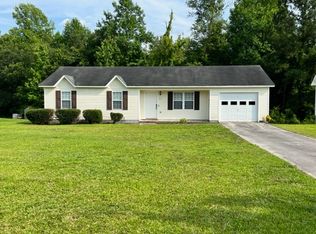 212 Winterberry Ct, Jacksonville, NC 28540