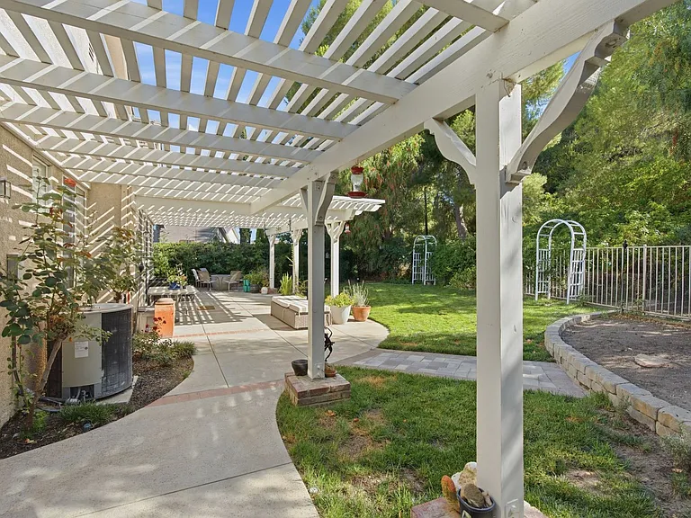 28587 Haskell Canyon Rd — Photo 24