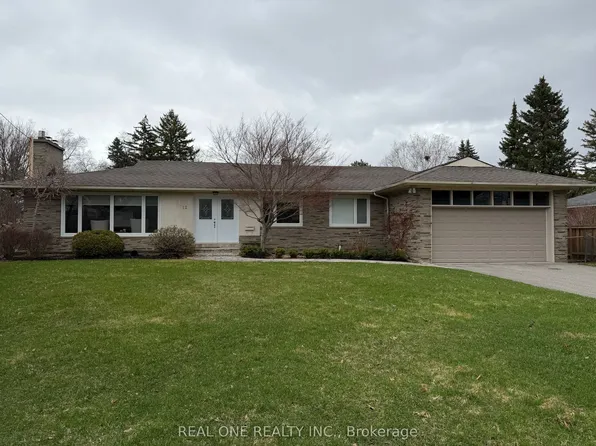 12 King Maple Pl, Toronto, ON M2K 1X6