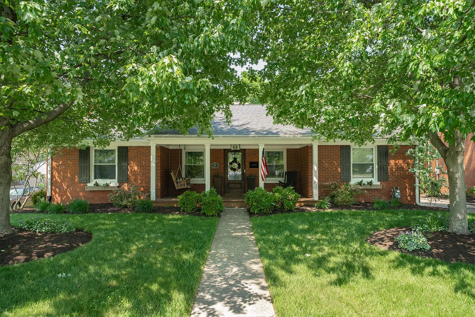 745 Mount Vernon Dr photo 1