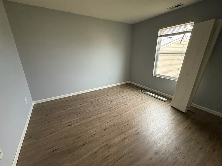 5221 Bombay Dr — Photo 9