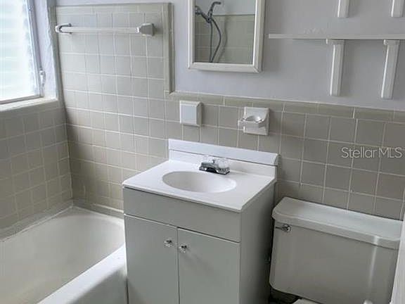 5th image of 1508 Dolphin St #9