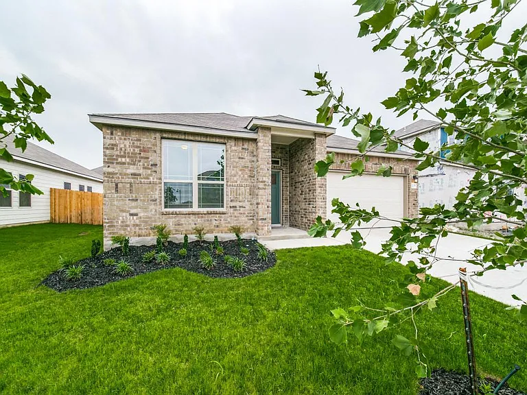 205 Stag Way — Photo 3