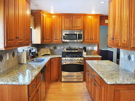Cherry Cabinets & Granite