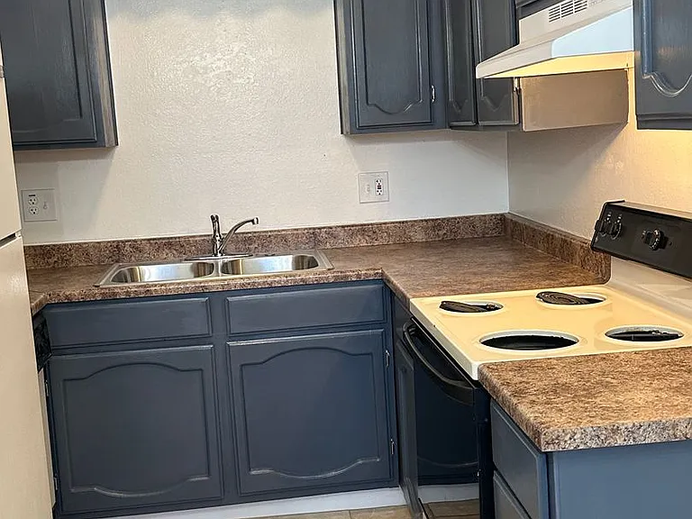 2838 N. Sparkman Blvd Maintenance — Photo 5