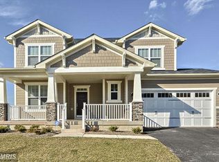 2042 Chamberlain Dr, Frederick, MD 21702