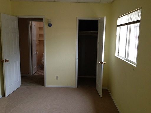4th image of 4825 Dubois Dr